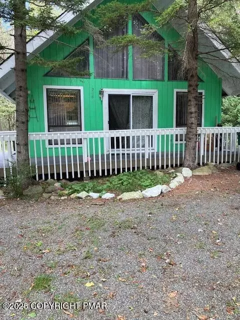 5659 Pembrook Dr, Tobyhanna, PA 18466