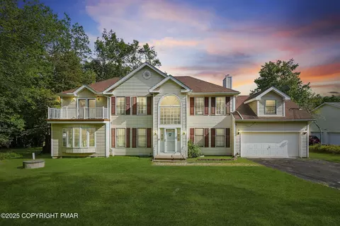 439 Cedar Dr, Long Pond, PA 18334