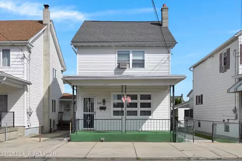 124 E Hazard St, Summit Hill, PA 18250