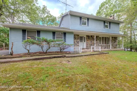 4299 High Rd, Cresco, PA 18326