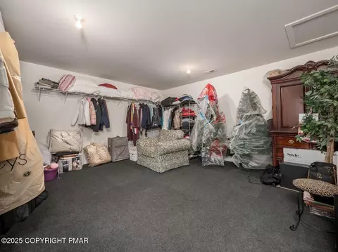 6827 Sycamore Dr, Bath, PA 18014 photo 41