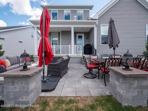 6827 Sycamore Dr, Bath, PA 18014 photo 52