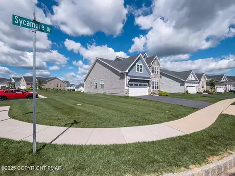 6827 Sycamore Dr, Bath, PA 18014 photo 60