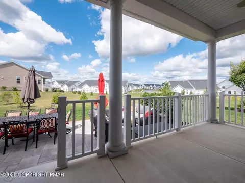6827 Sycamore Dr, Bath, PA 18014 photo 48