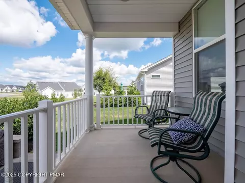 6827 Sycamore Dr, Bath, PA 18014 photo 49