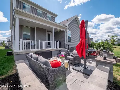 6827 Sycamore Dr, Bath, PA 18014 photo 53