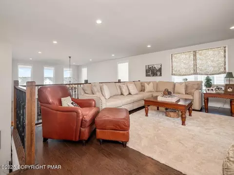 6827 Sycamore Dr, Bath, PA 18014 photo 40