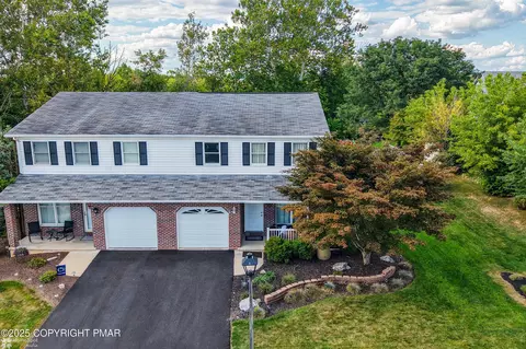 403 Mckeever Ln, Northampton, PA 18067