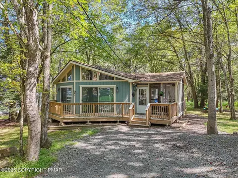 223 Towamensing Trl, Albrightsville, PA 18210