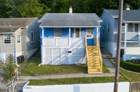 779 Edgemont Ave, Palmerton, PA 18071