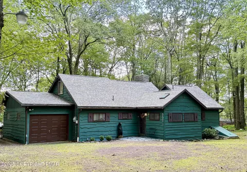 78 Crest Dr, Lake Harmony, PA 18624