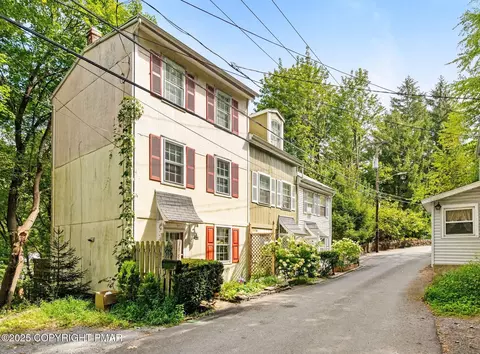 138 High St, Jim Thorpe, PA 18229