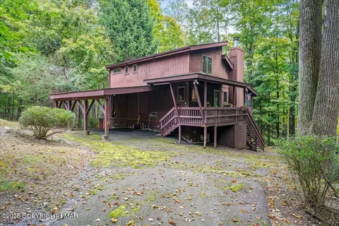 91 Draco Dr, Lake Ariel, PA 18436