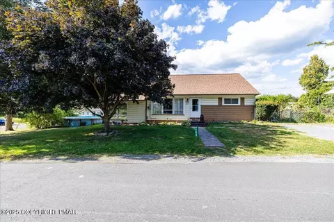 103 Azalea Dr, East Stroudsburg, PA 18301