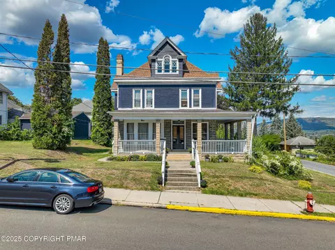 431 E Washington St, Slatington, PA 18080