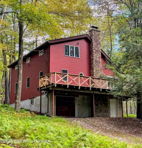 1017 Tuscarora Trl, Gouldsboro, PA 18424