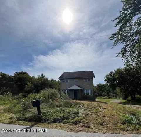 437 Chapel Dr, Lehighton, PA 18235