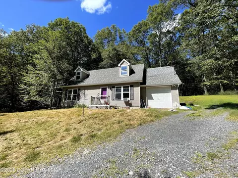 219 Tahoe Ln, Henryville, PA 18332