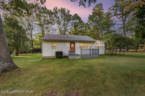 106 Cardinal Ln, Tafton, PA 18464