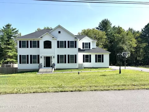 303 Ridge Rd, Stroudsburg, PA 18360