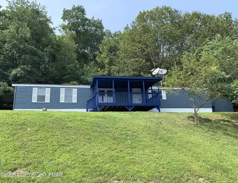 153 Paul Ter W, Scotrun, PA 18355
