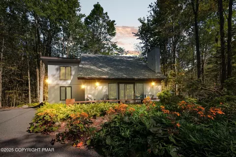 1224 Longrifle Rd, Pocono Pines, PA 18350