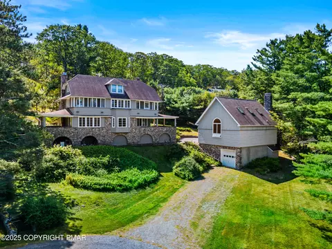 664 Griscom Rd, Buck Hill Falls, PA 18323
