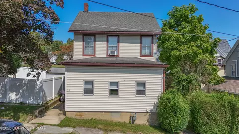 25 E 5th St, Jim Thorpe, PA 18229
