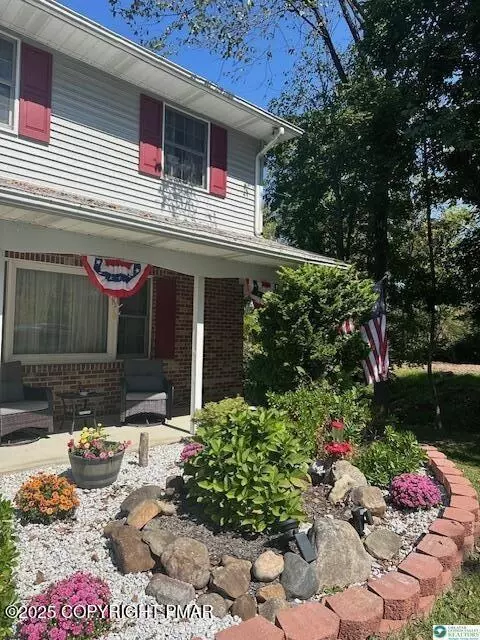 Exterior - 216 Blaine St, Bangor, PA 18013 photo 2 of 8