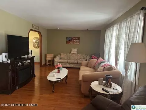 Living - 216 Blaine St, Bangor, PA 18013 photo 1 of 2