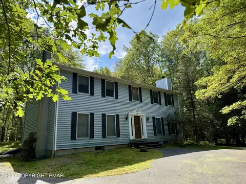 118 Towamensing Trl, Albrightsville, PA 18210