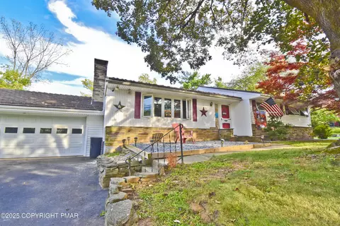 201 Frost Hollow Rd, Easton, PA 18040