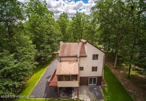 148 Sandlewood Dr, East Stroudsburg, PA 18301