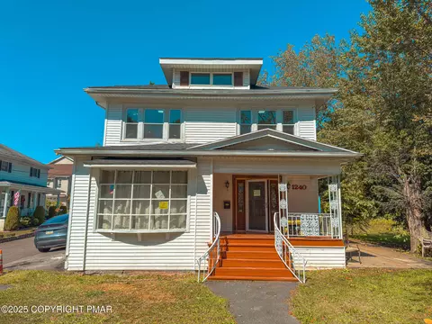 1240 Main St, Pittston, PA 18640