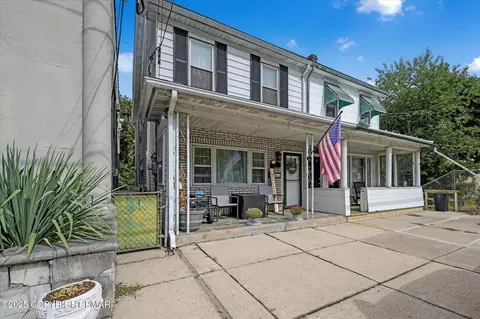 142 E Center St, Nesquehoning, PA 18240