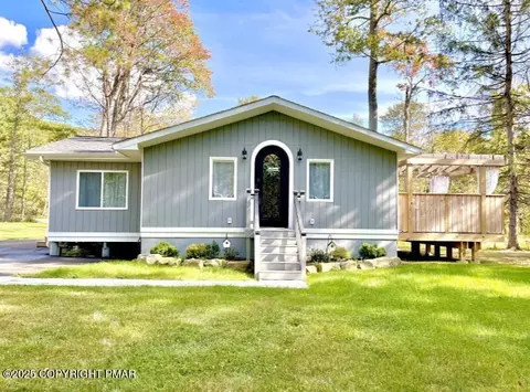 304 Ruger Ln, Tobyhanna, PA 18466