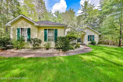605 Mill Run Dr, Lehighton, PA 18235