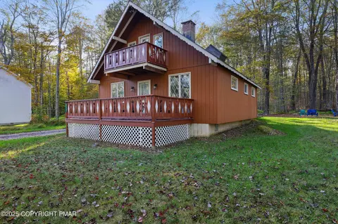 117 Shawnee Dr, Pocono Lake, PA 18347