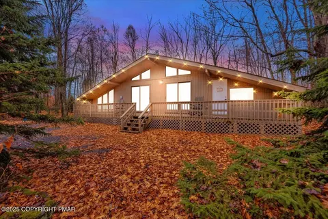 187 Wagner Way, Pocono Lake, PA 18347