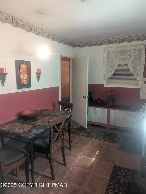 Dining - 593 Pardee St, Hazleton, PA 18201 photo 1 of 1