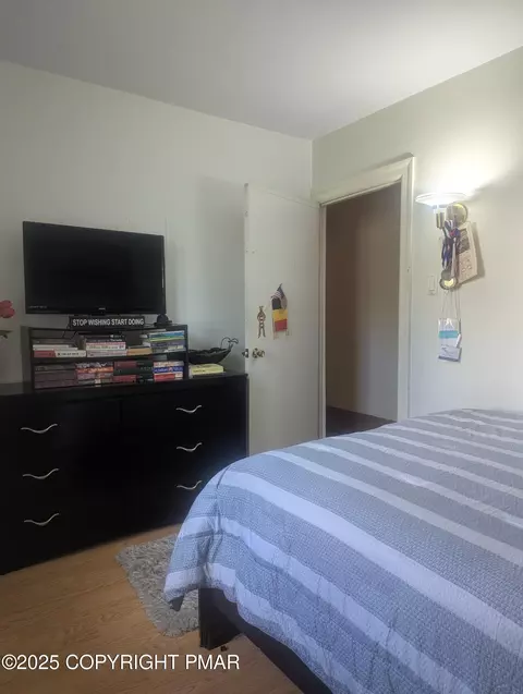 Bedroom - 593 Pardee St, Hazleton, PA 18201 photo 4 of 4
