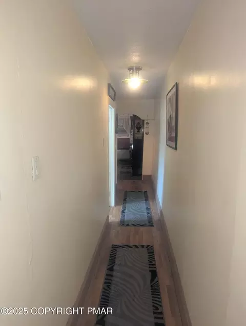 Entry Way - 593 Pardee St, Hazleton, PA 18201 photo 2 of 3
