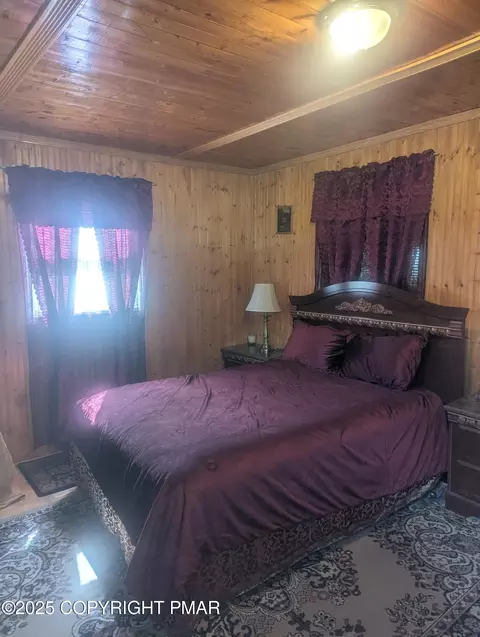Bedroom - 593 Pardee St, Hazleton, PA 18201 photo 1 of 4