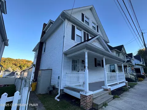 315 S 2nd St, Bangor, PA 18013
