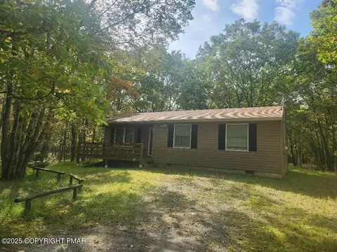 67 Twin Lake Rd, Albrightsville, PA 18210