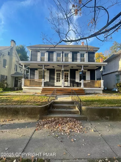 712-714 Scott St, Stroudsburg, PA 18360