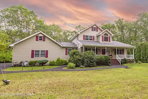 218 Evergreen Ct, Saylorsburg, PA 18353