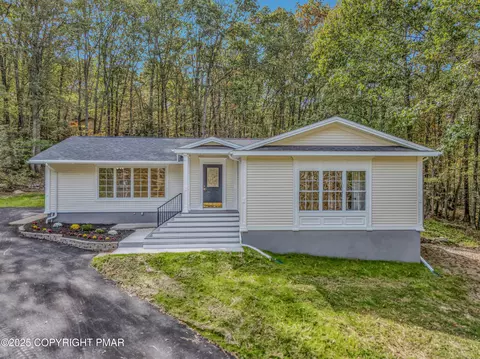 385 Valley View Dr N, Stroudsburg, PA 18360