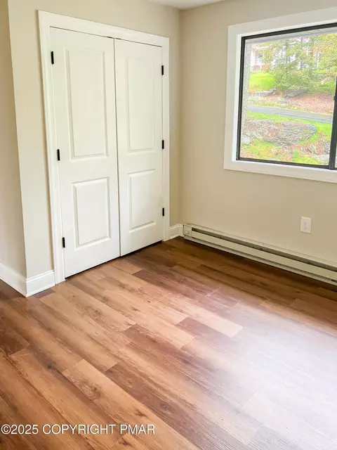 Bedroom - 319 Whippoorwill Dr, Bushkill, PA 18324 photo 3 of 3