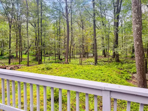 Exterior - 319 Whippoorwill Dr, Bushkill, PA 18324 photo 3 of 3
